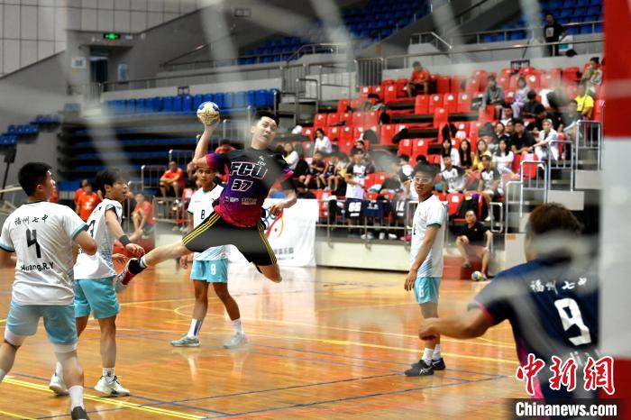 港澳台专线“手”望友谊：福州首届两岸同心筑