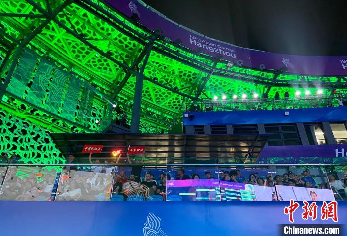 杭州亚运会攀岩决赛中国双星摘银 印尼伊朗分获