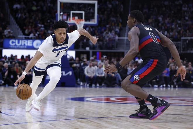 哈登末节爆发力压群雄 克尼佩尔三分创黄蜂队史