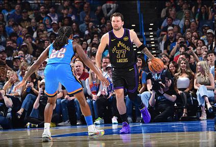 湖人惨败雷霆43分创队史第七大失利 詹姆斯正负