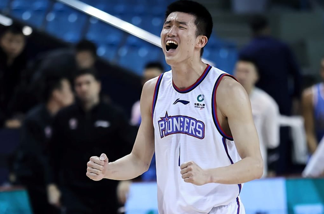 孟子凯16场未出场引争议，曾单场砍32分成天津救