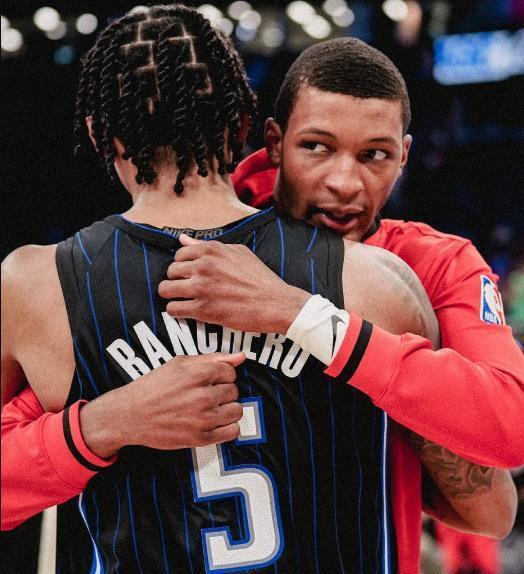 火箭选择小史密斯或成捡漏 班凯罗表现低迷引质