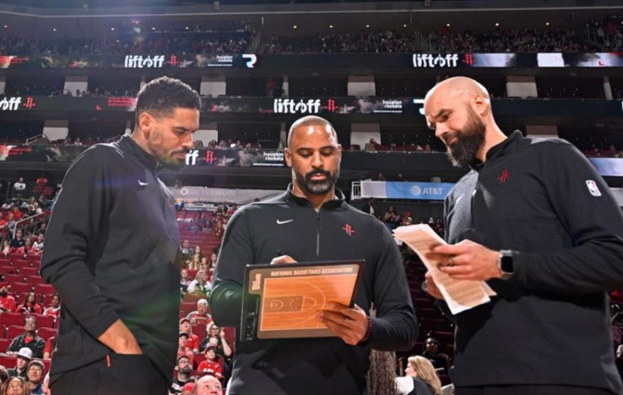 火箭选择小史密斯或成捡漏 班凯罗表现低迷引质