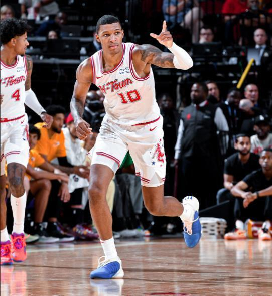 火箭选择小史密斯或成捡漏 班凯罗表现低迷引质