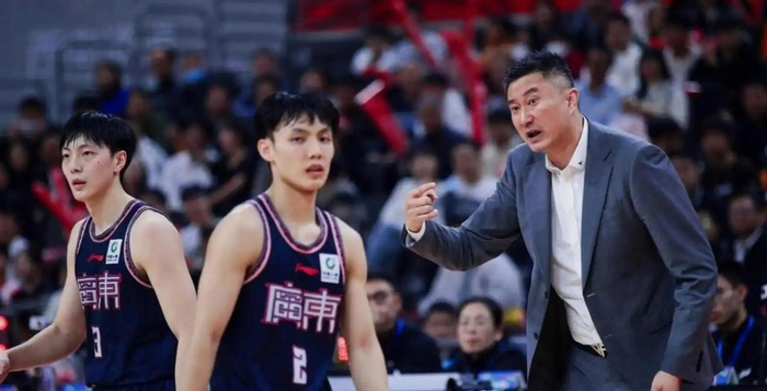 粤穗大战后师徒和解与外援伤病引CBA三大隐忧